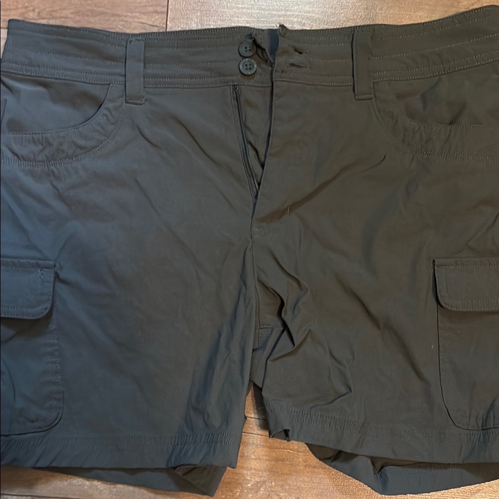 Eddie Bauer womens Shorts